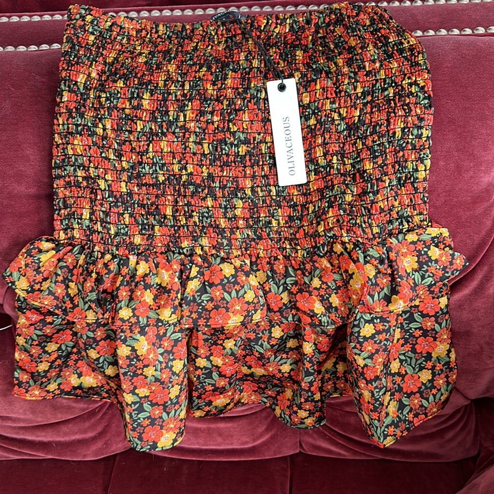 NWT ~ Size Large ~ Floral Olivaceous Ruffle Skirt 🤩🤩🧡🍁🍁
